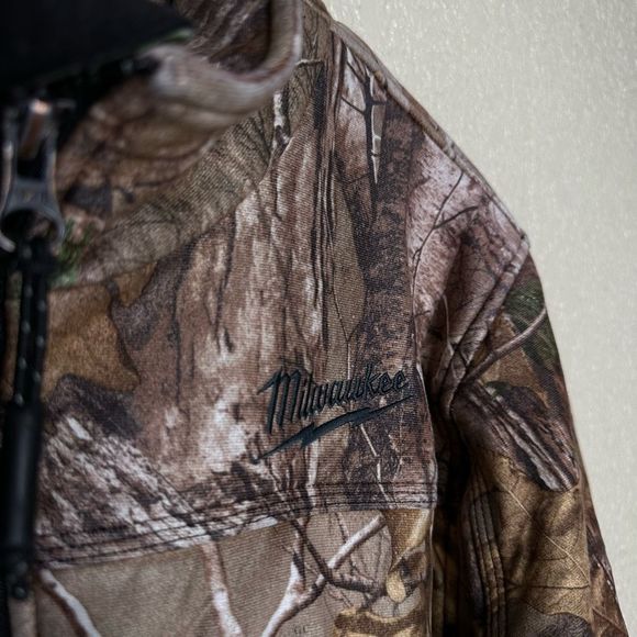 Milwaukee Camo Heated Jacket NO BATTERY/CONNECTOR - Picture 4 of 10